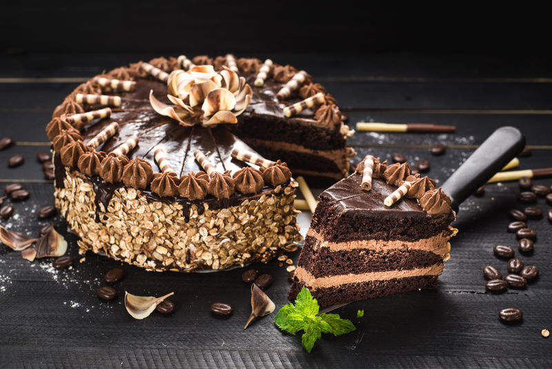 黑木底甜巧克力蛋糕