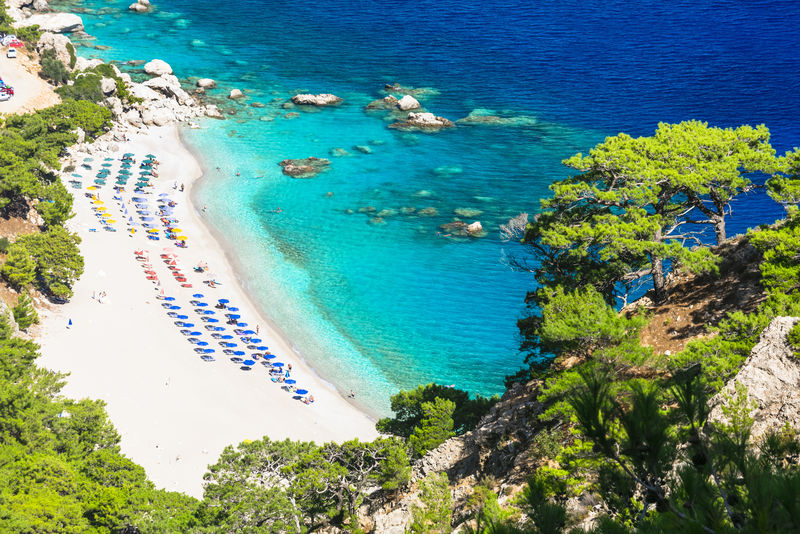 希腊最美丽的海滩-多迪卡内人卡帕索斯岛的阿佩拉