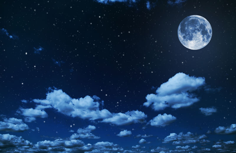 星空与满月背景