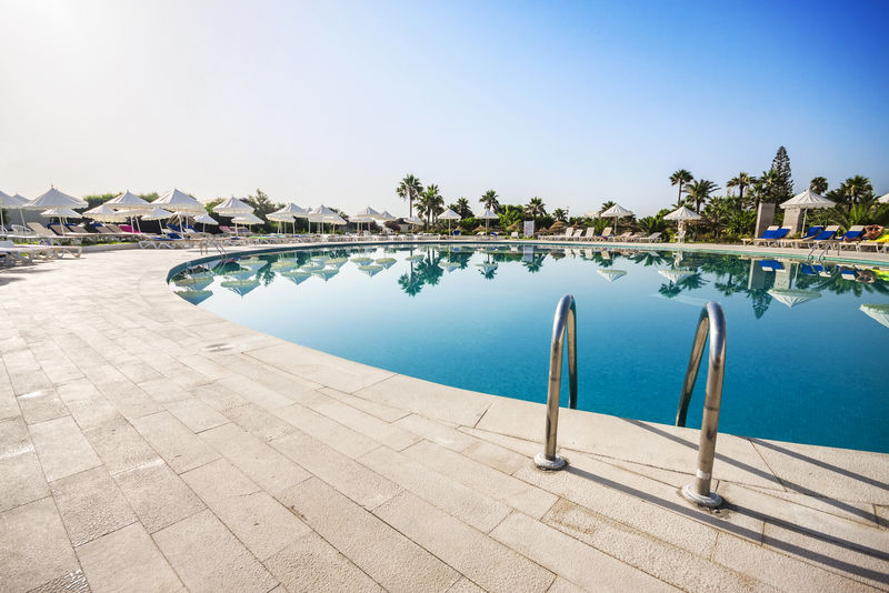 突尼斯豪华酒店的游泳池