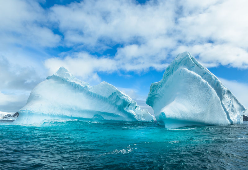 南极岛屿的冰雪