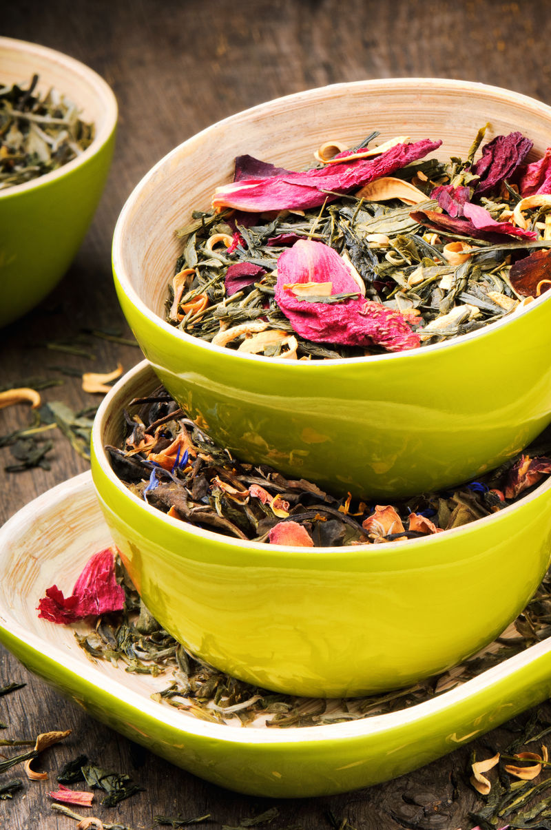 干绿茶和花茶的混合