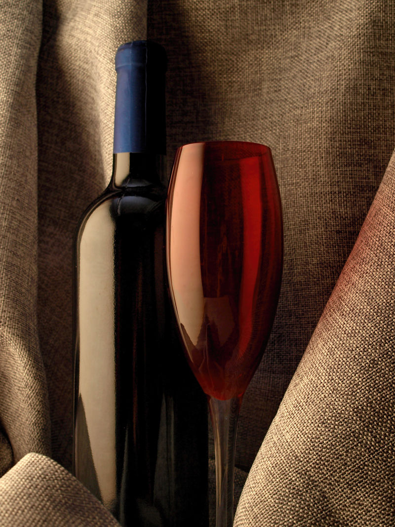 概念抽象的葡萄酒玻璃器皿背景设计