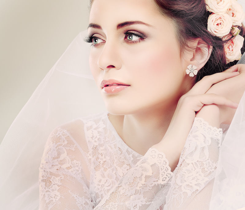 美丽新娘的肖像-婚纱-婚礼装饰