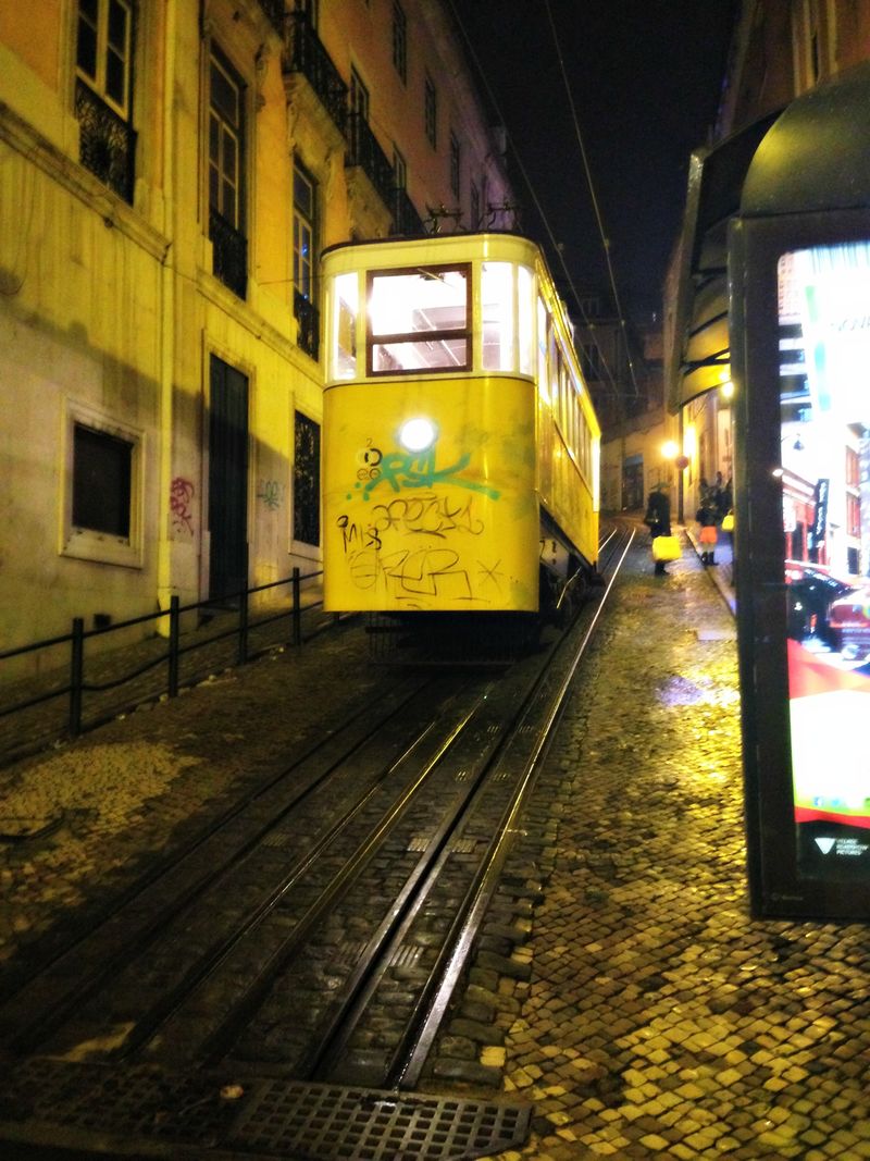 葡萄牙波尔图-2018年12月10日：葡萄牙圣本托老火车站