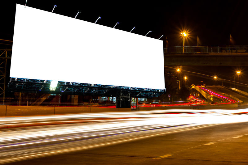 户外广告海报广告牌空白-夜间用路灯线作广告-夜间用路灯概念
