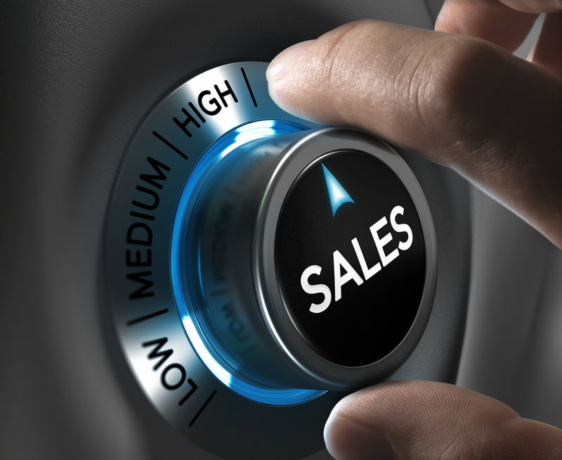 销售按钮用两个手指指着最高位置-蓝色和灰色色调-销售策略或业绩的概念形象