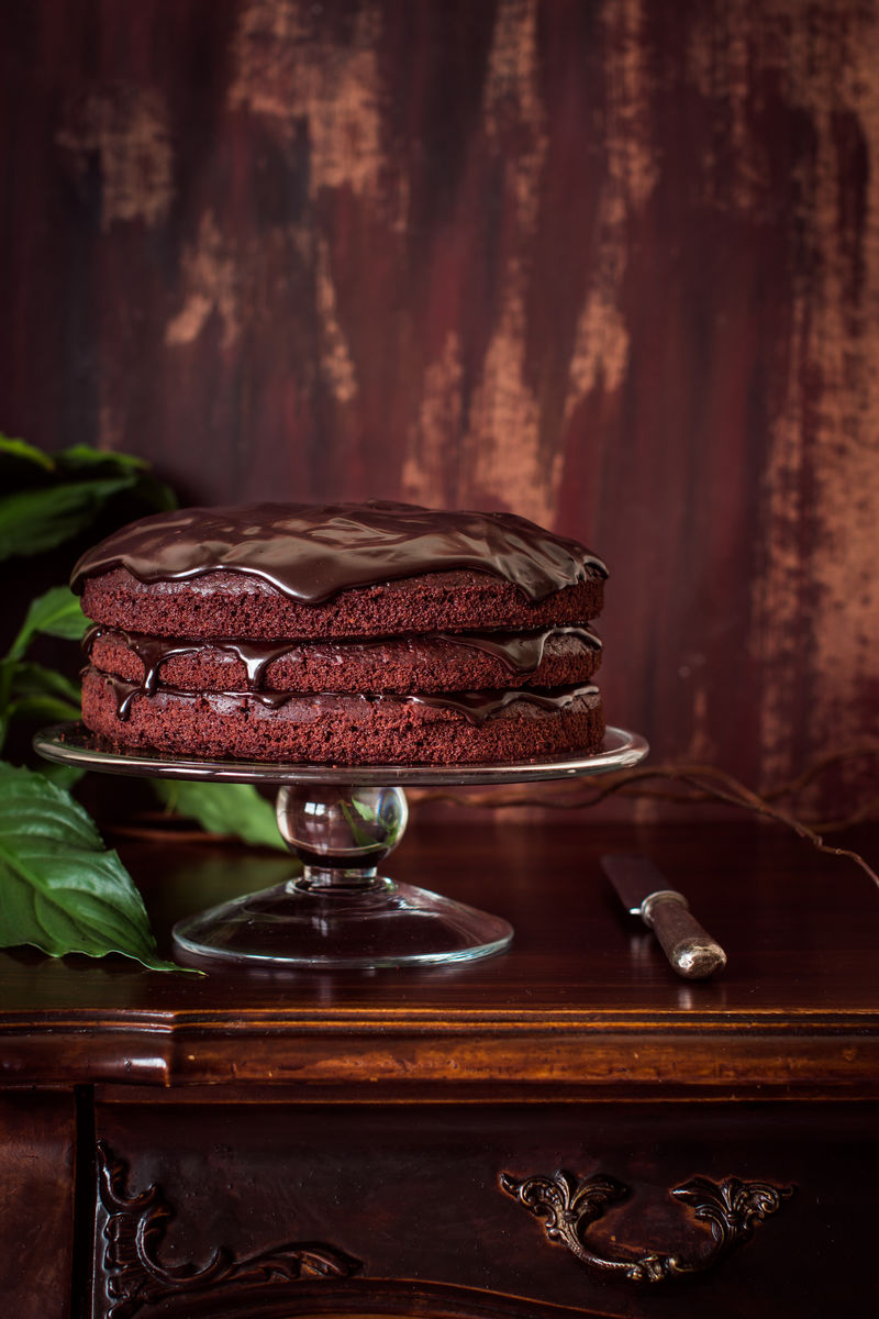 美味素食巧克力蛋糕-选择性聚焦