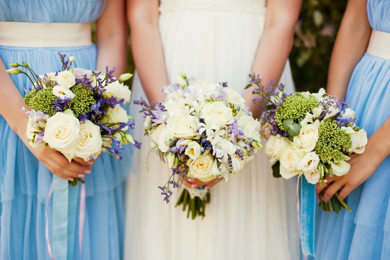 新娘和伴娘用花束