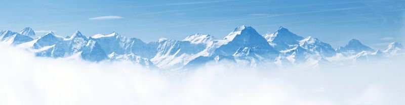 瑞士卢塞恩阿尔卑斯山峰蓝天雪山山脉景观全景图