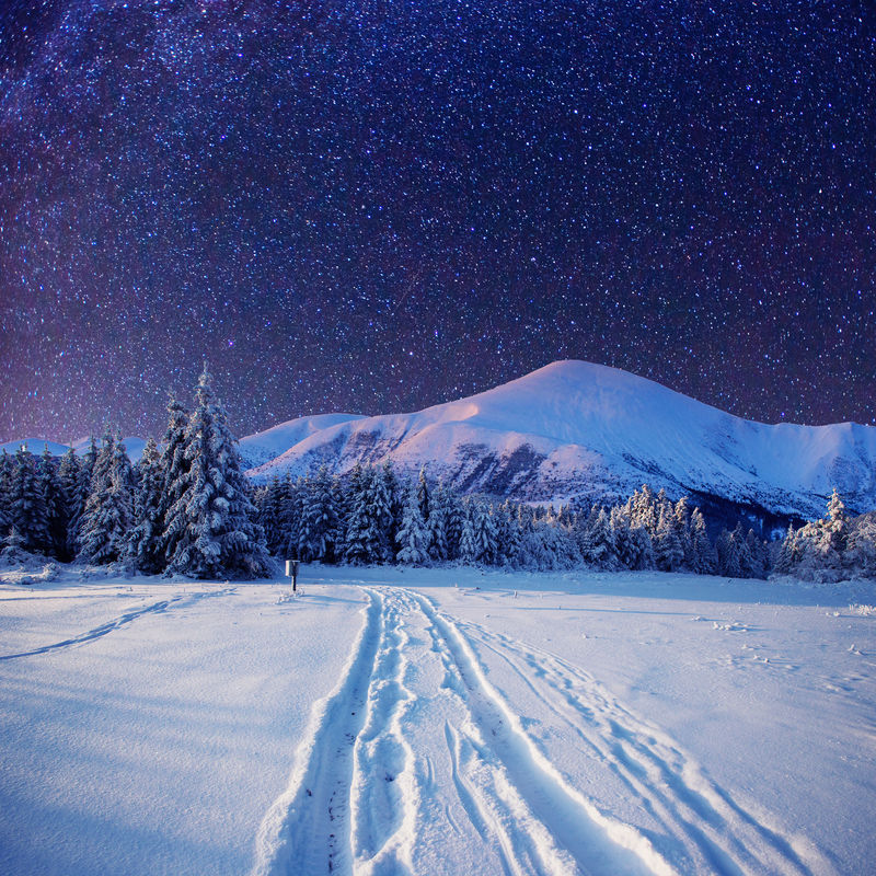 冬雪夜星空