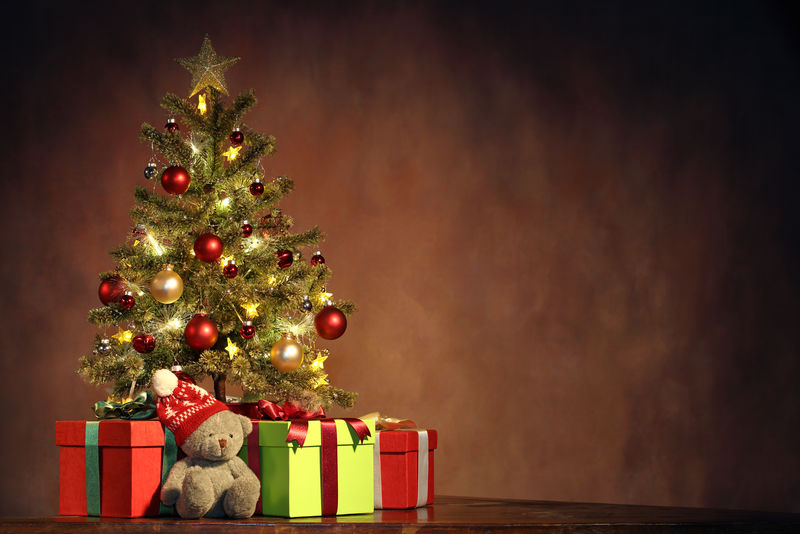 圣诞树带礼物-圣诞概念