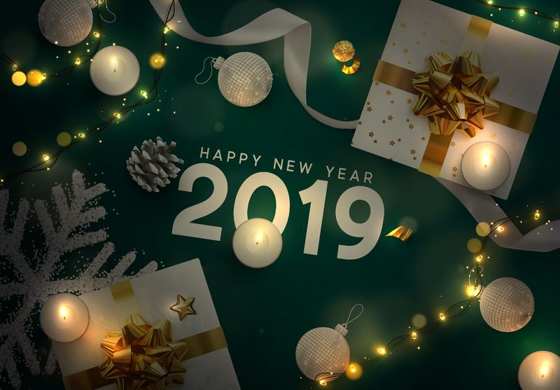 2019新年快乐-圣诞装饰元素组成-创意设计贺卡、横幅、网络海报-礼品盒顶视图-圣诞装饰串灯花环-球和雪花