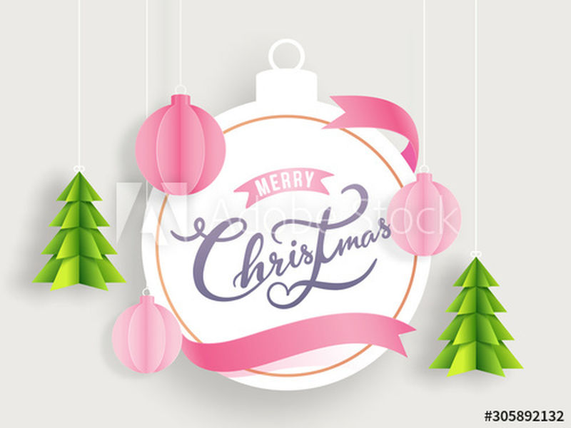 书法圣诞快乐的文字在装饰着剪纸圣诞树和白色背景上的装饰球的小巧玲珑的形状框架-可用作贺卡设计