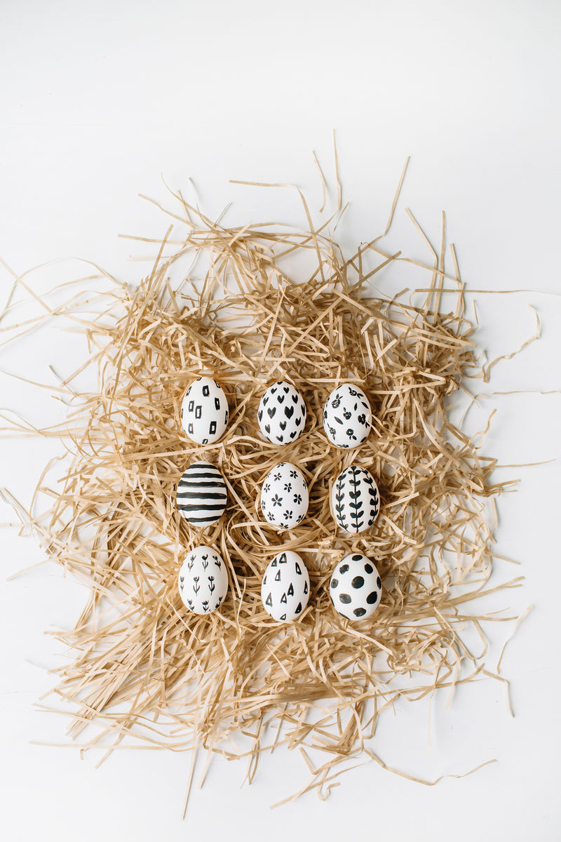 巢上复活节彩蛋
