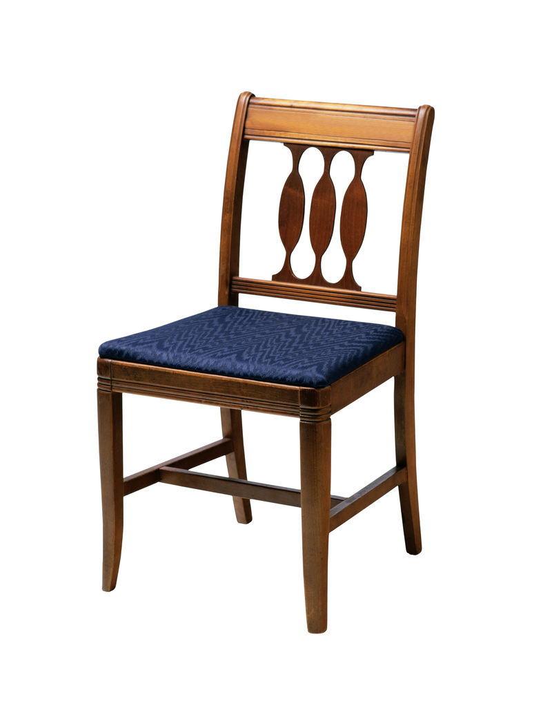 棕色的木椅