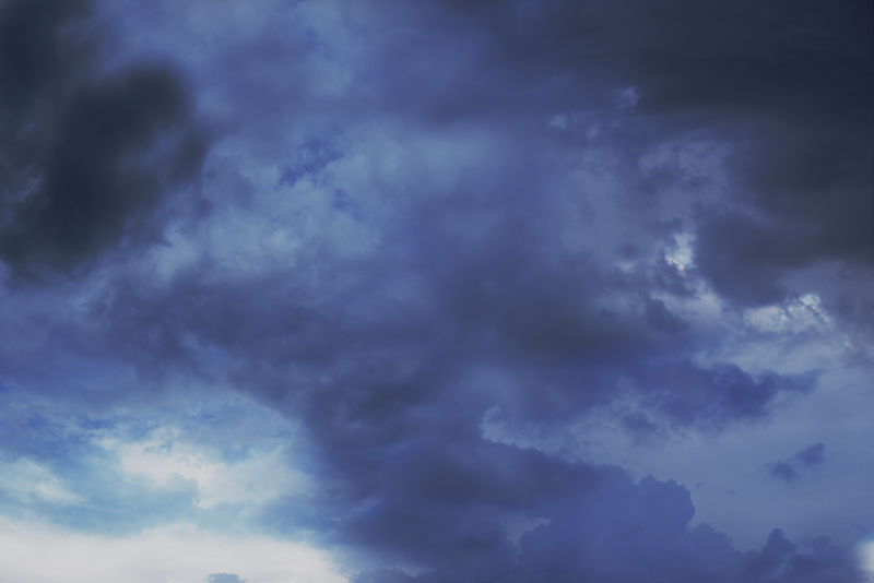 美丽的蓝天白云背景 天空的云 天与云天气自然云蓝色 云和太阳的蓝天图片素材 背景图案素材 Jpg图片格式 Mac天空素材下载