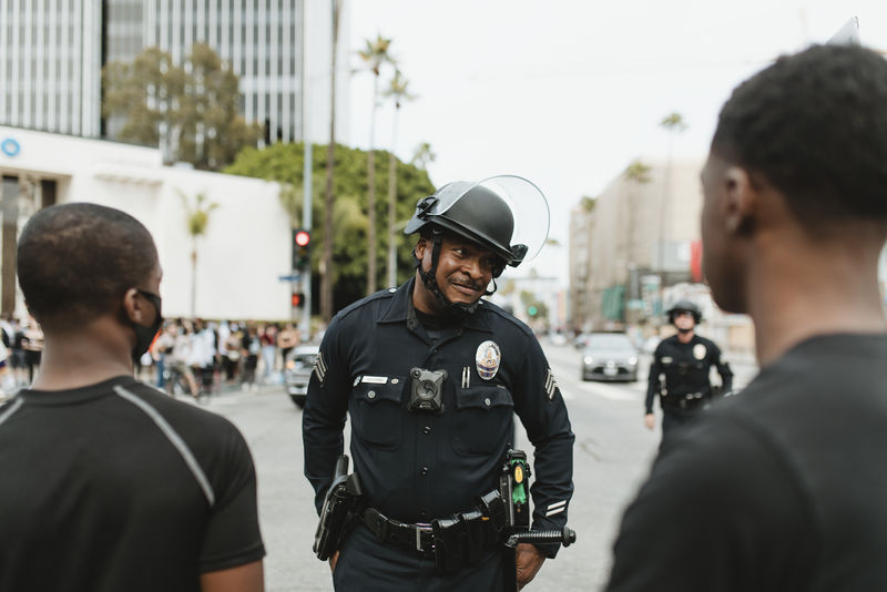 在好莱坞警察在黑死病事件期间的街头抗议