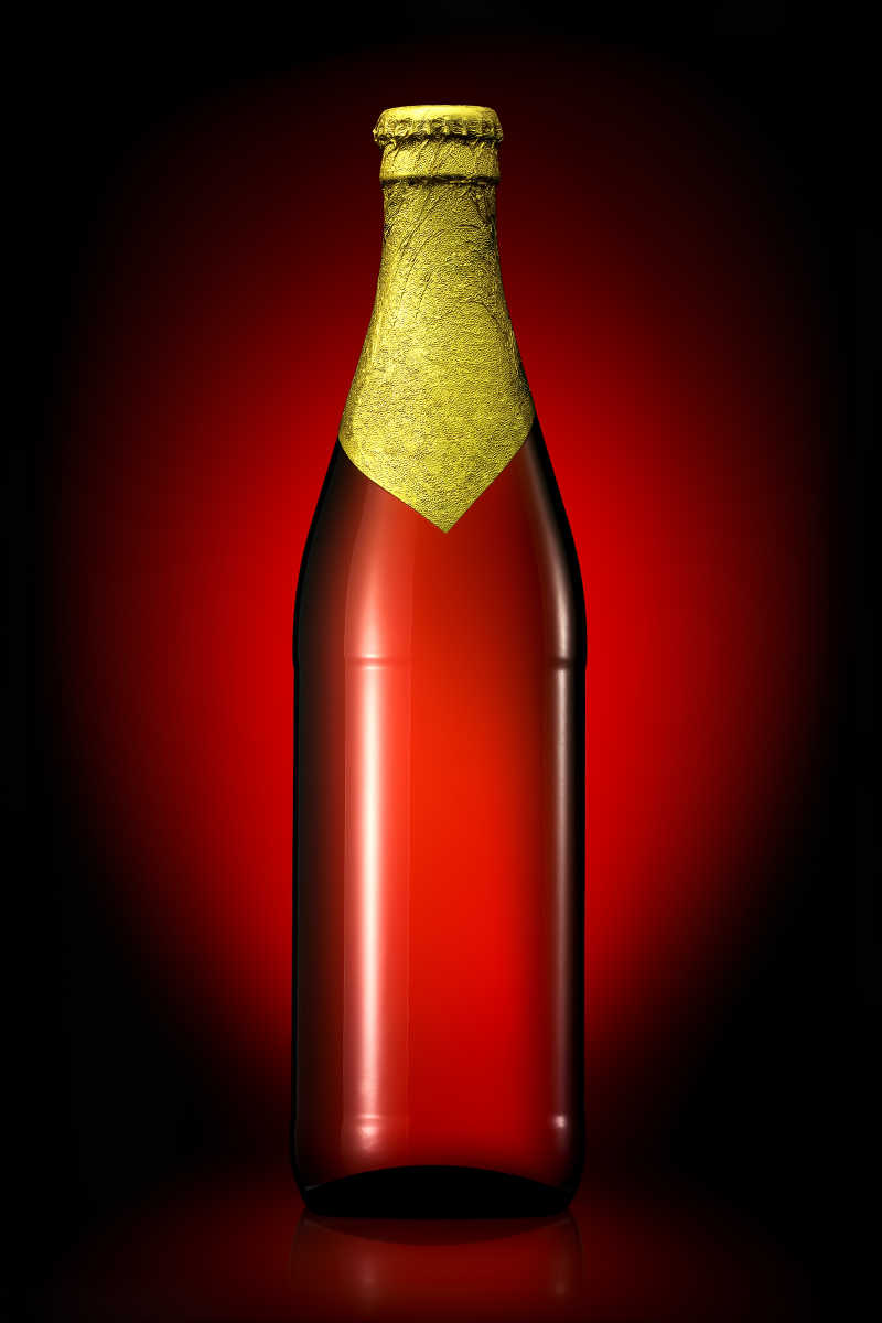 红色的玻璃香槟酒瓶