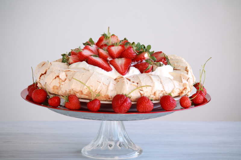 草莓拼盘蛋糕