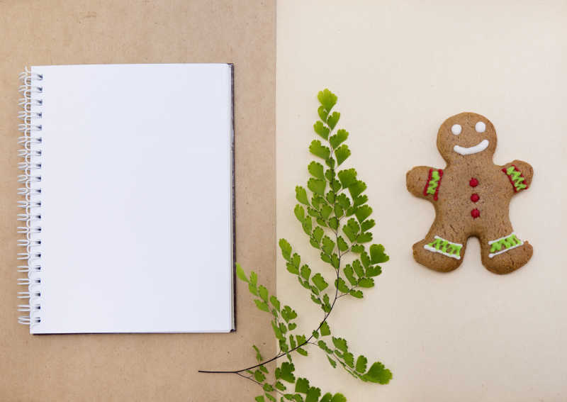 圣诞节姜饼人和笔记本背景