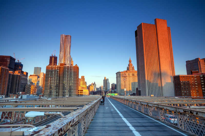 美丽的纽约曼哈顿日落布鲁克林大桥