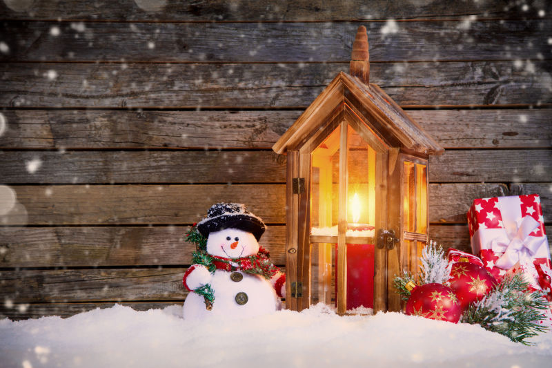 圣诞节背景的雪人和灯笼