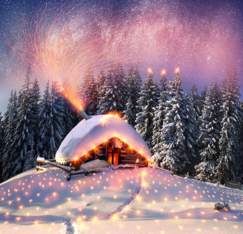 雪中废弃的小屋圣诞节