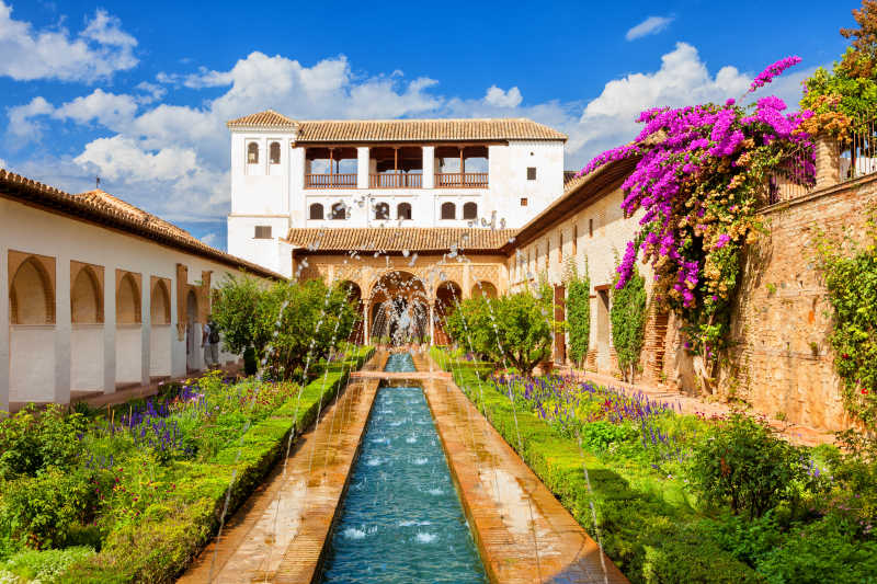 阿尔罕布拉宫花园的美丽风景